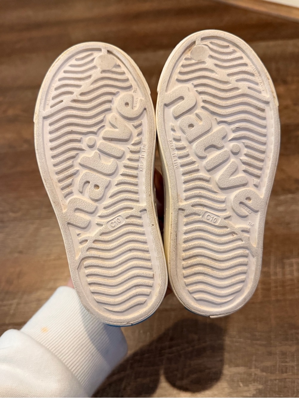 Native Jefferson Kids Slip-On Water Shoes White Size C10 - Picture 7 of 8